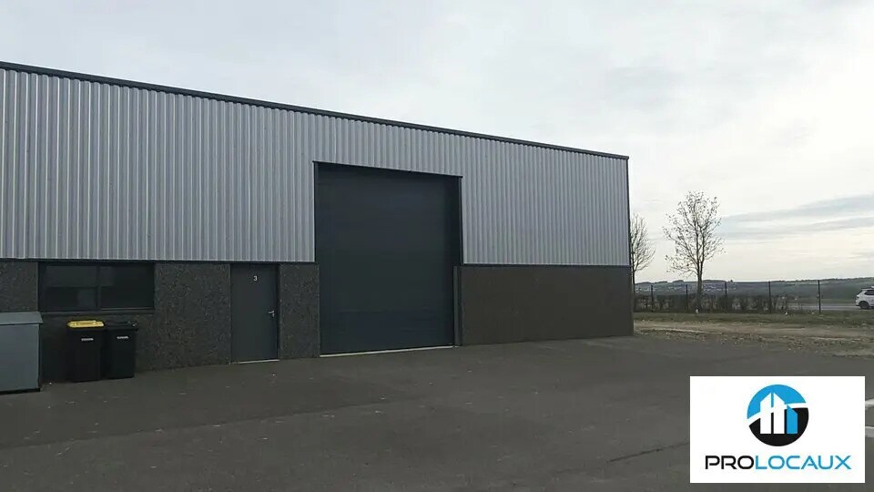 Flex in Saint-Sauveur for lease - Building Photo - Image 3 of 5