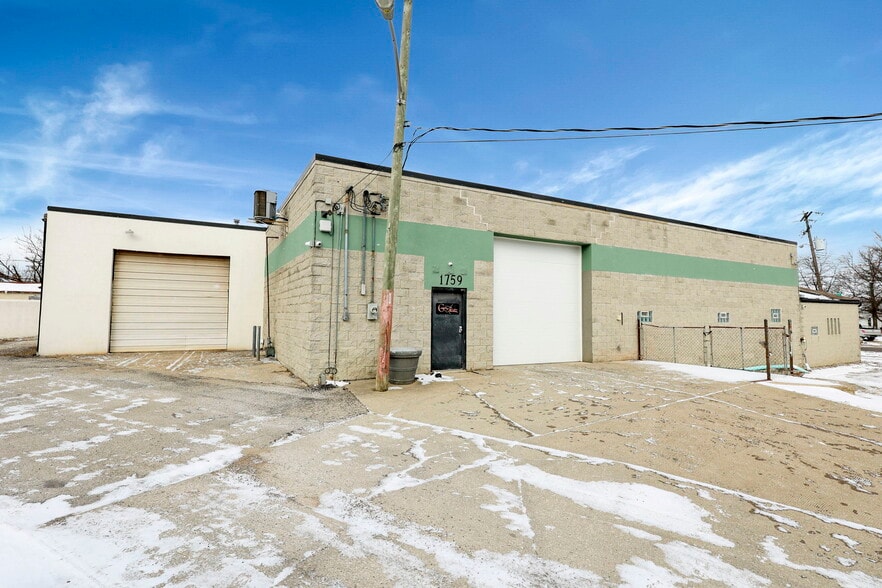 1759 Old Leonard Ave Portfolio portfolio of 2 properties for sale on LoopNet.com - Building Photo - Image 2 of 21