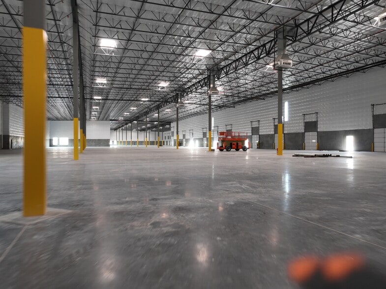 13270 W Bell Rd, Surprise, AZ for sale - Interior Photo - Image 2 of 7