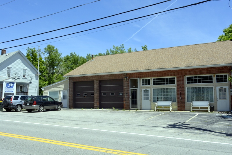 963 Victory Hwy, Mapleville, RI for sale - Building Photo - Image 1 of 1