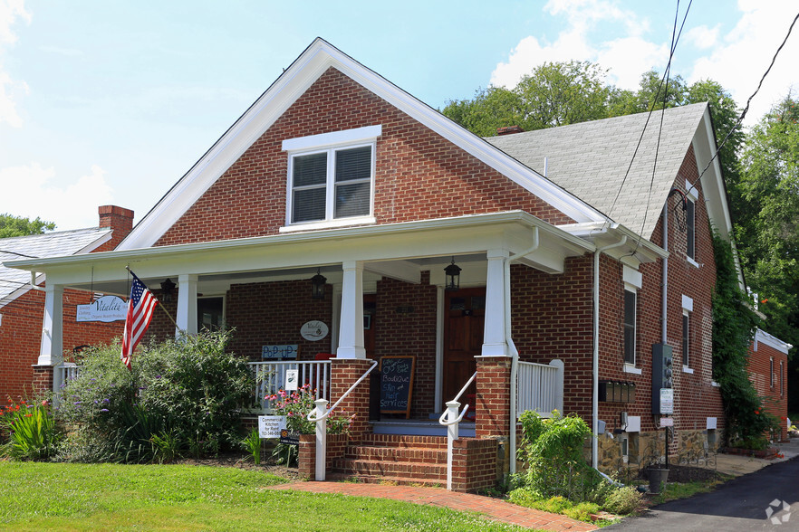 221 E Main St, Purcellville, VA for sale - Building Photo - Image 1 of 1