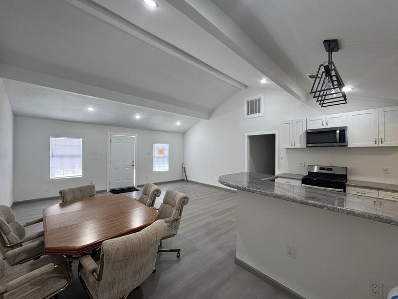 2924 Byley Blvd, Orange, TX for lease - Building Photo - Image 2 of 31