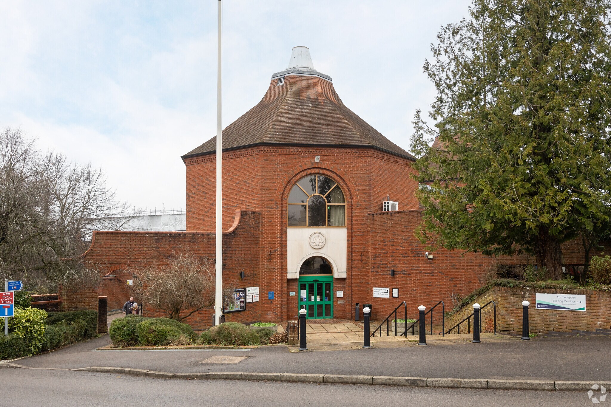 Reigate Rd, Dorking for lease Building Photo- Image 1 of 3