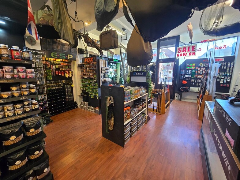 25 Nyewood Ln, Bognor Regis for sale - Interior Photo - Image 3 of 7