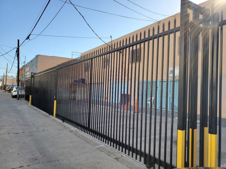 1139 San Julian St, Los Angeles, CA for sale - Building Photo - Image 3 of 8