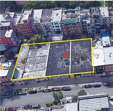 172 Montrose Ave, Brooklyn, NY for lease Building Photo- Image 2 of 2