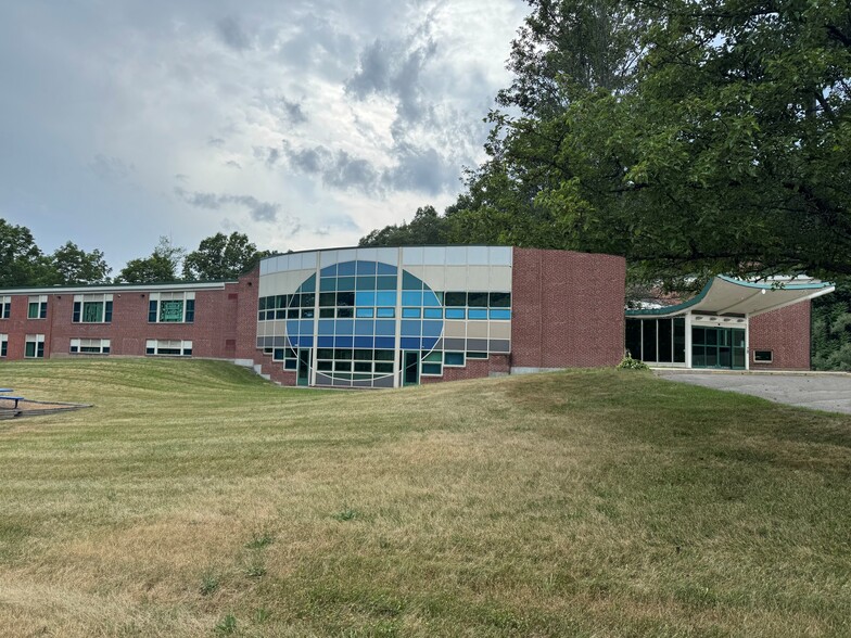 26 Old Post Rd, Northford, CT for sale - Primary Photo - Image 1 of 6