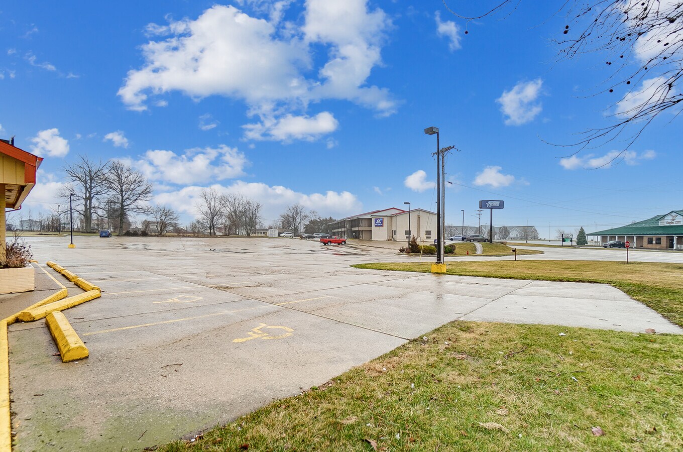 1401 E Market St, Celina, OH 45822 Retail for Sale