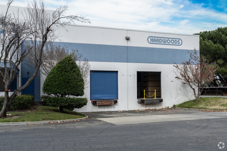 5874 Brisa St, Livermore, CA for lease - Building Photo - Image 2 of 6