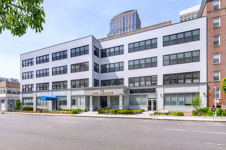 7-11 S Broadway, White Plains, NY for lease - Building Photo - Image 1 of 2