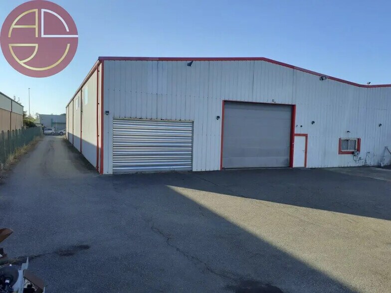 Industrial in Gratentour for lease - Building Photo - Image 2 of 6