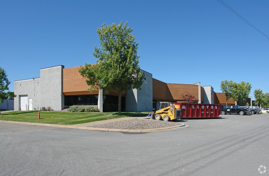 3700 N Annapolis Ln, Plymouth, MN for sale - Primary Photo - Image 1 of 1