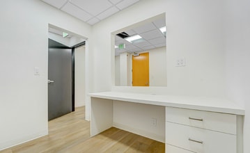 11600 Wilshire Blvd, Los Angeles, CA for lease Interior Photo- Image 2 of 4