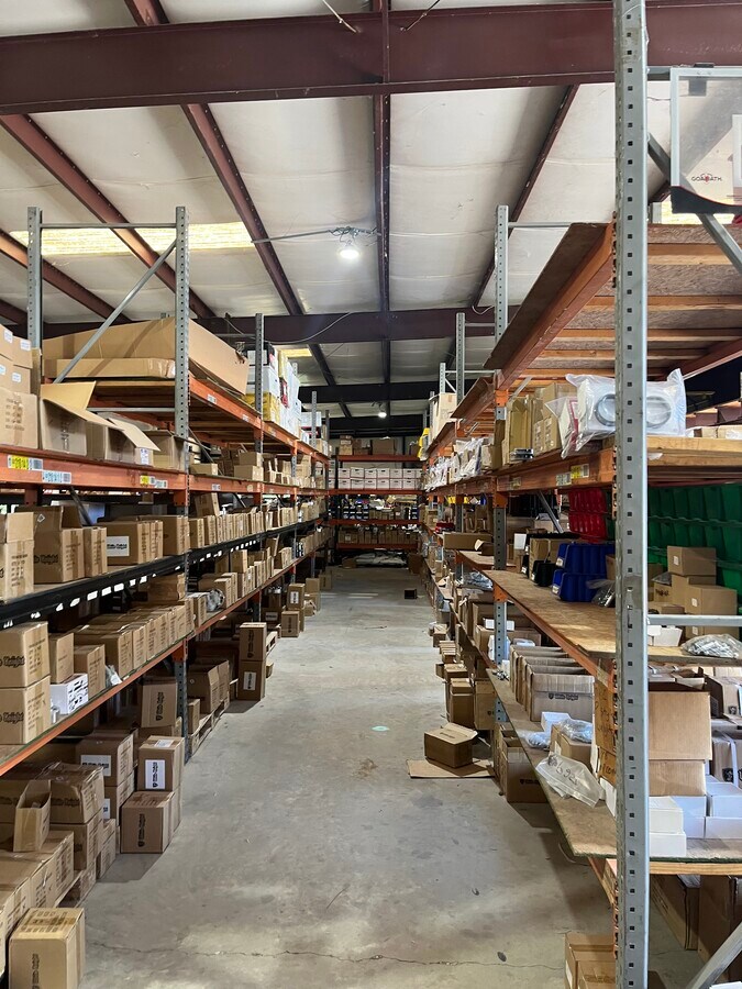 38197 Commercial Ct, Slidell, LA 70458 9,000 SF including 1200 SF of