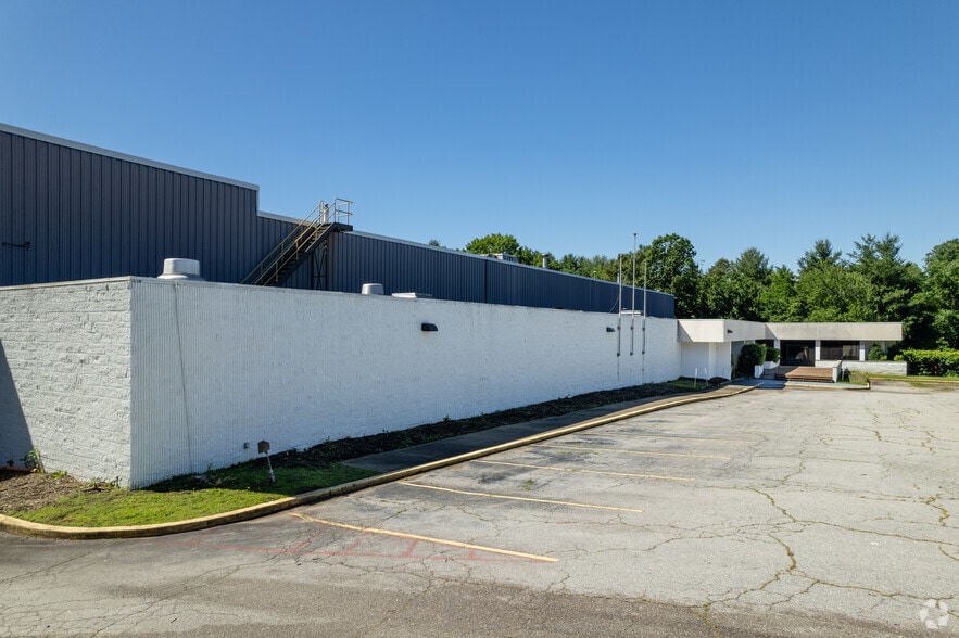 90 Christ School Rd, Arden, NC for lease - Building Photo - Image 3 of 38