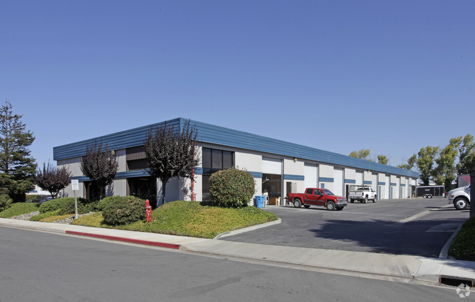 400 Park Center Dr, Hollister, CA for sale - Primary Photo - Image 1 of 1