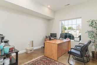 3844 Clemmons Rd, Clemmons, NC for lease Interior Photo- Image 2 of 8