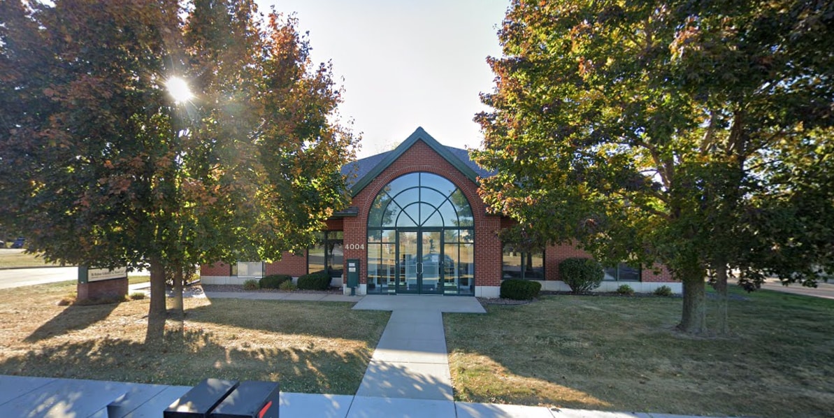 4004 Oakwood Hills Pky, Eau Claire, WI for lease Primary Photo- Image 1 of 2
