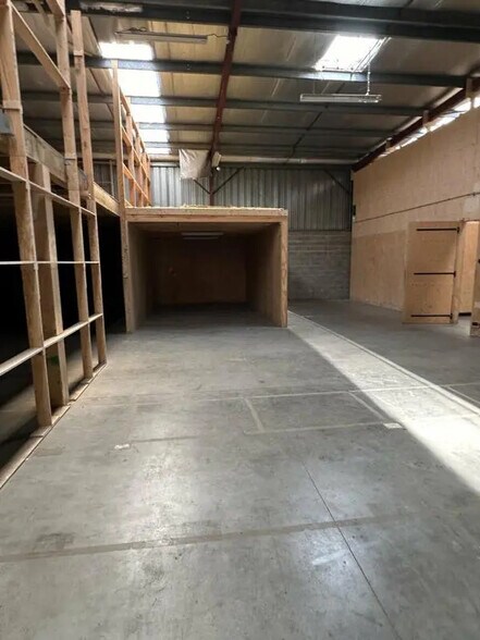 Flex in Bègles for lease - Interior Photo - Image 2 of 6