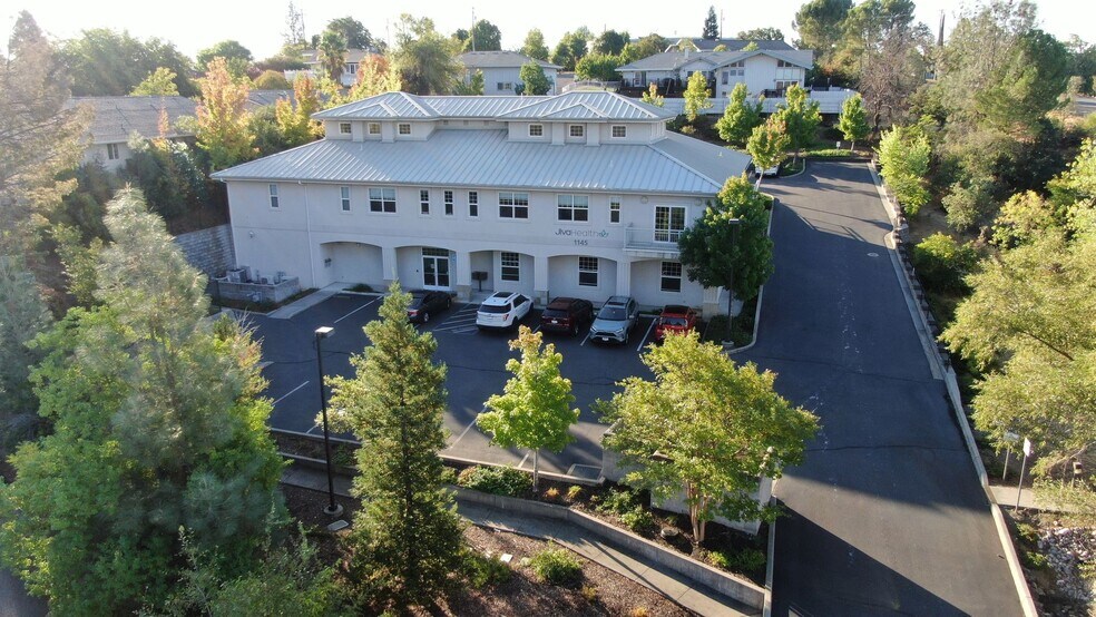 1145 Whiskeytown Ct, Redding, CA for sale - Building Photo - Image 2 of 8