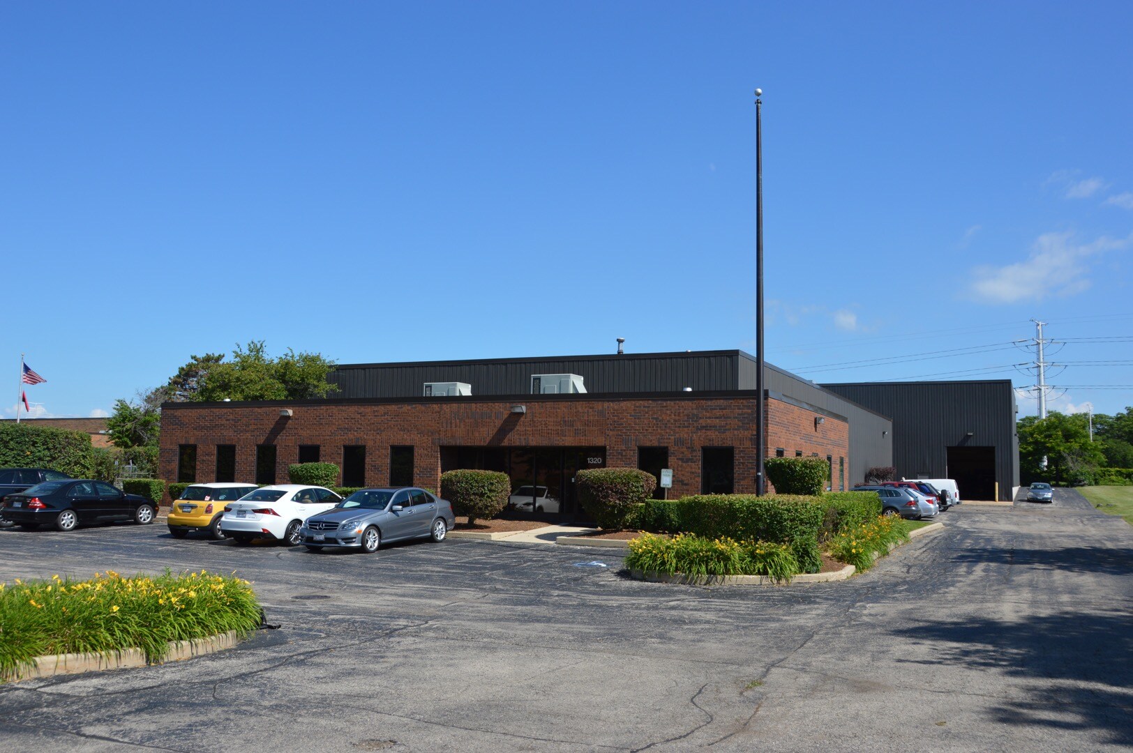 1320 Holmes Rd, Elgin, IL for sale Primary Photo- Image 1 of 1