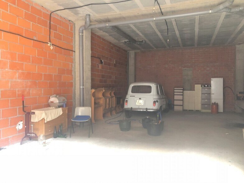 Retail in León for sale - Building Photo - Image 1 of 3
