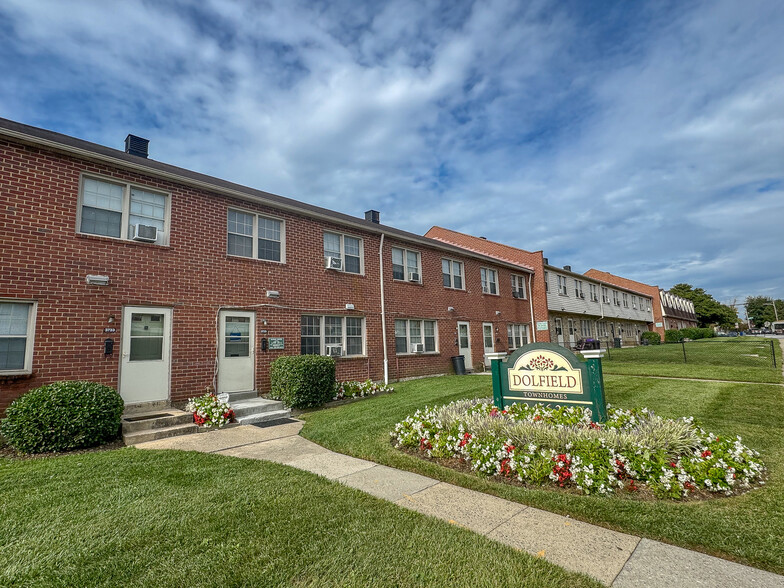 The R.E.D. Townhome Portfolio portfolio of 6 properties for sale on LoopNet.com - Building Photo - Image 1 of 11