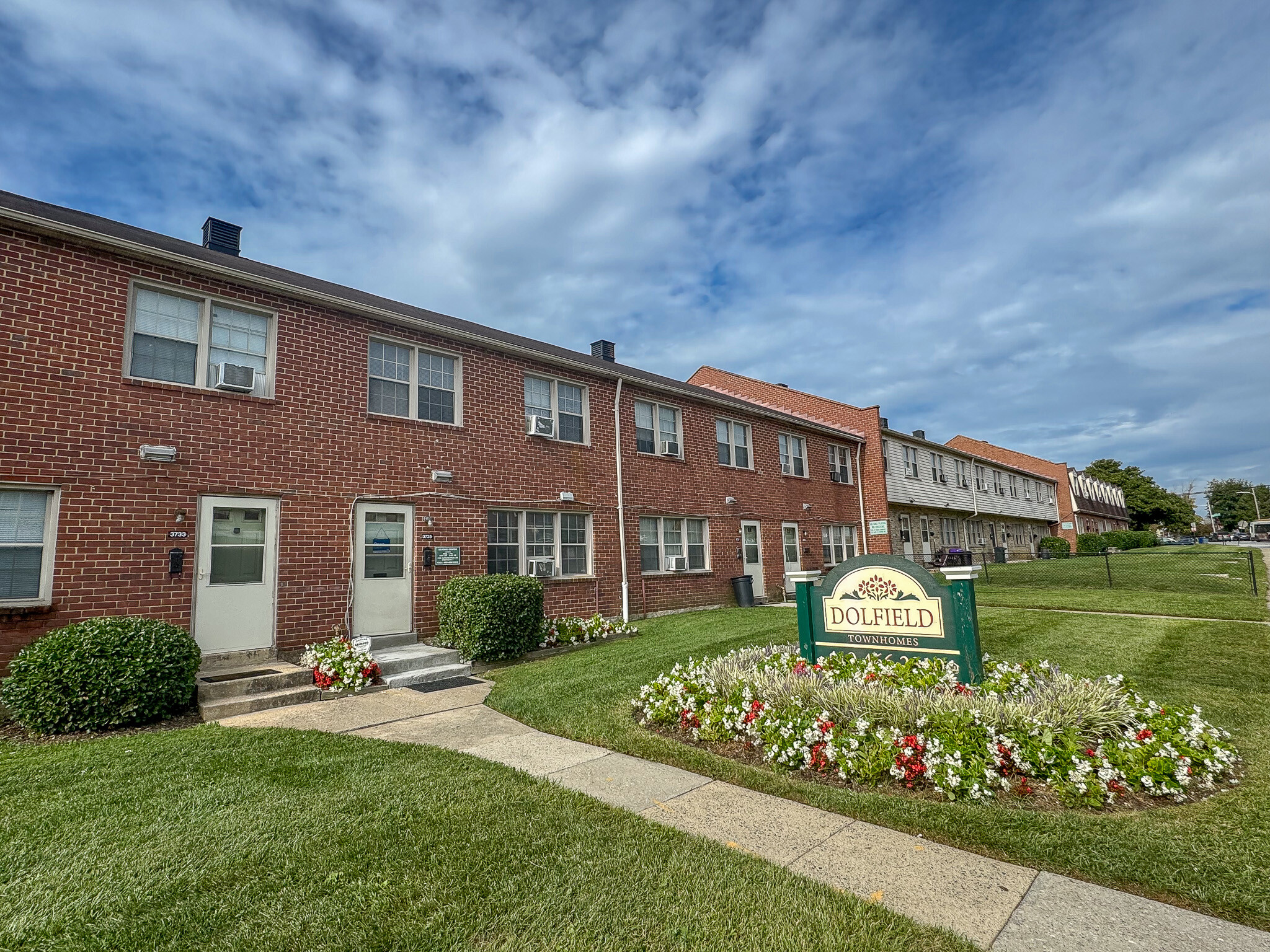 The R.E.D. Townhome Portfolio portfolio of 6 properties for sale on LoopNet.com Building Photo- Image 1 of 12