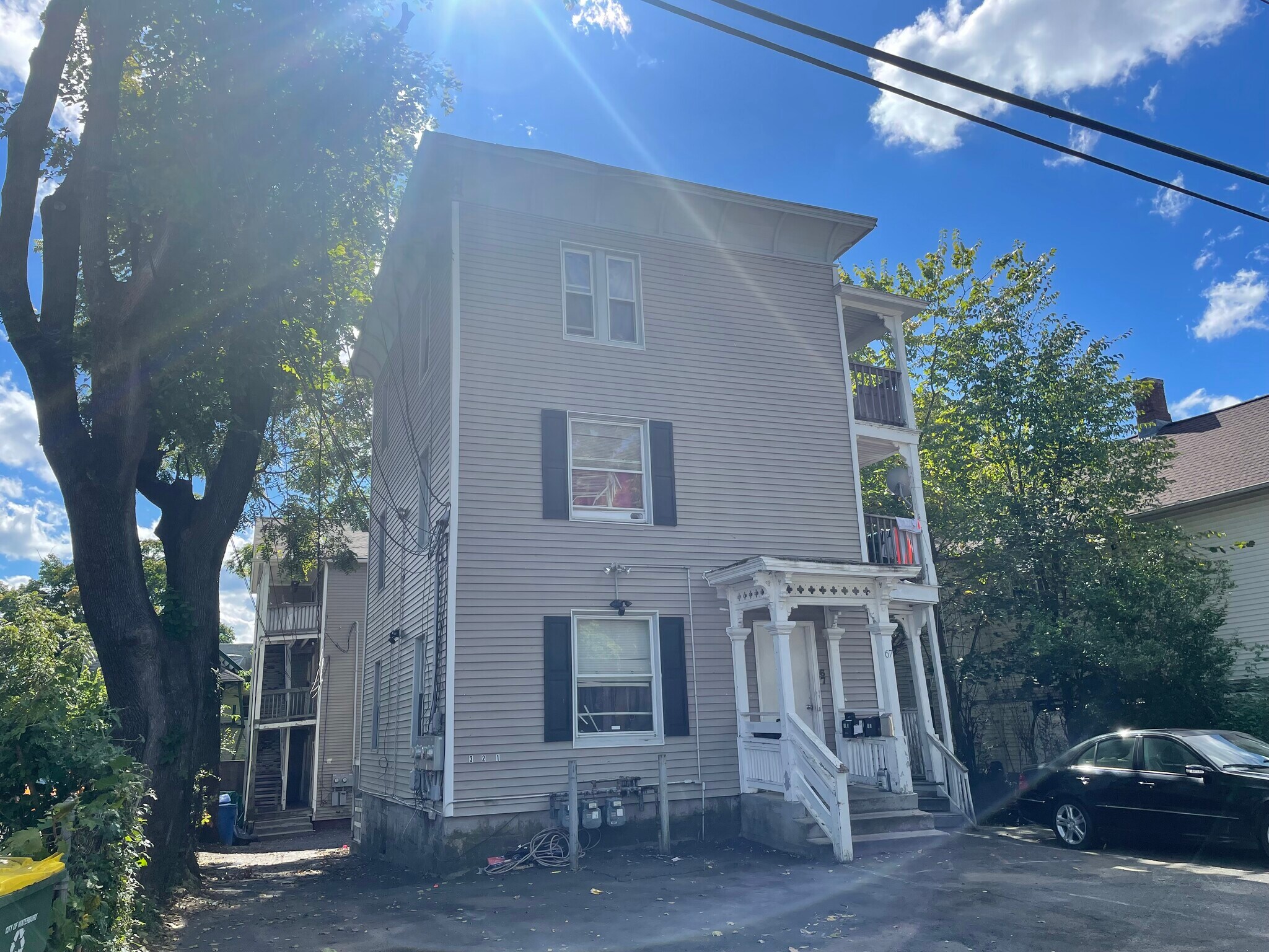 67 Burton St, Waterbury, CT 06704