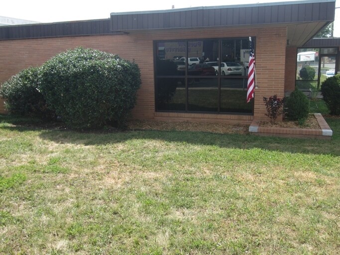 1701 S Campbell Ave, Springfield, MO 65807