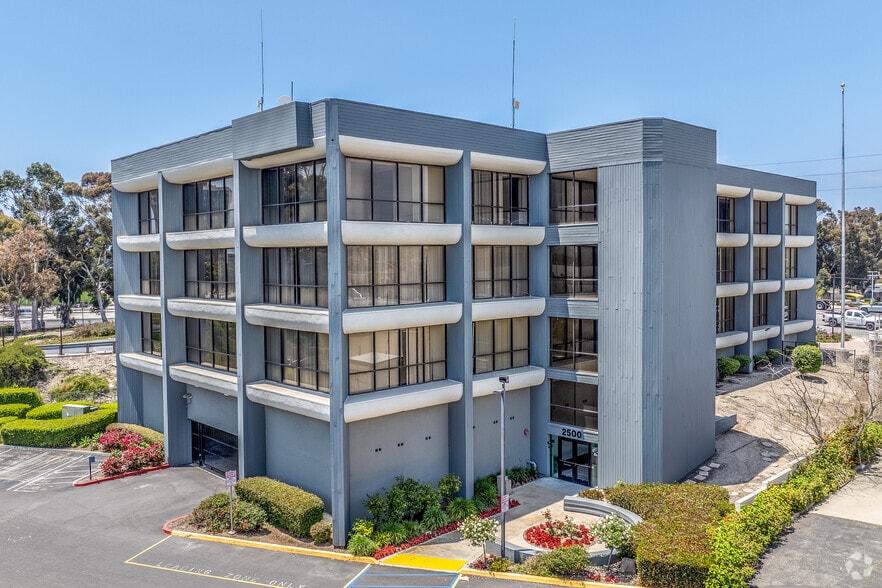 2500 E Vineyard Ave, Oxnard, CA for sale - Building Photo - Image 3 of 6