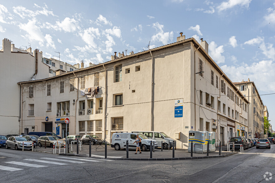 Retail in Marseille for lease - Primary Photo - Image 1 of 2