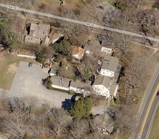 207 Main St, East Hampton, NY for sale - Aerial - Image 1 of 1