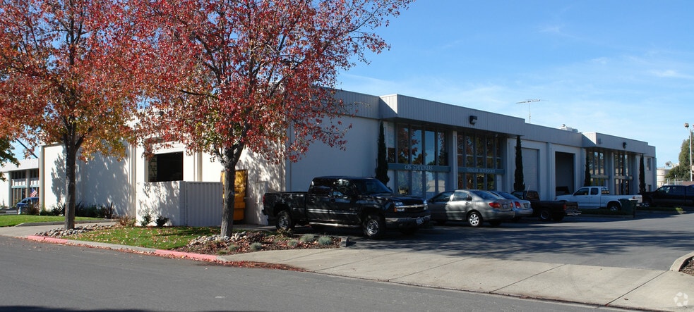 1444 Royal Industrial Way, Concord, CA for lease - Primary Photo - Image 1 of 5