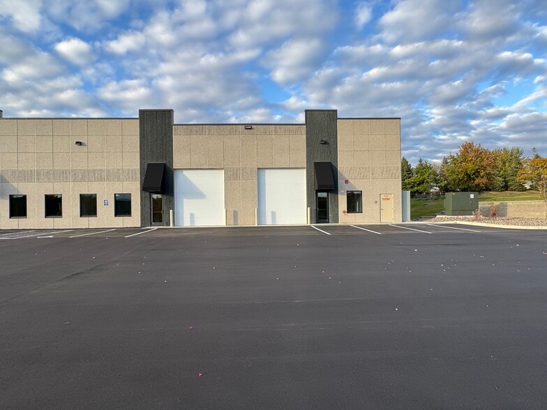 80 8th St, Waconia, MN for lease - Building Photo - Image 3 of 7