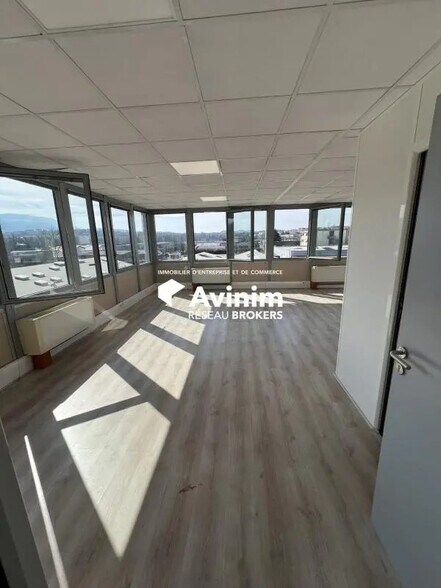 Industrial in Annecy for lease - Building Photo - Image 3 of 24