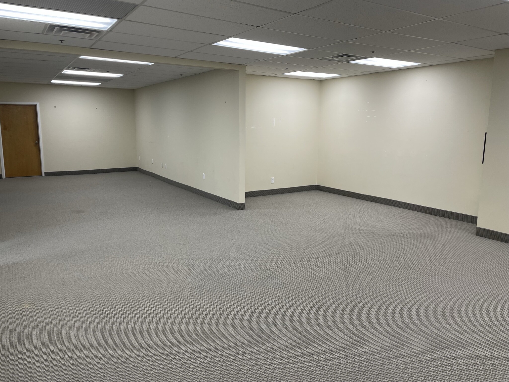 280 State Route 35, Red Bank, NJ for lease Interior Photo- Image 1 of 6