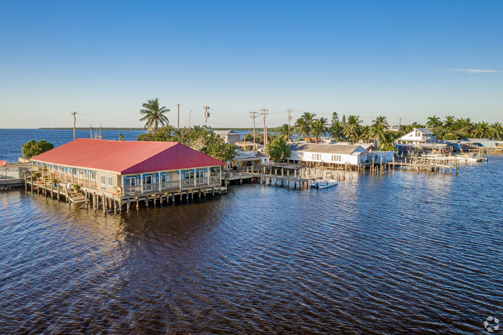 4331 NE Pine Island Rd NW, Matlacha, FL 33993 Bridgewater Inn