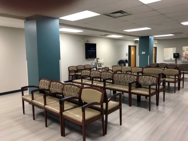 2405 Columbus St, Lancaster, OH for lease - Interior Photo - Image 2 of 4