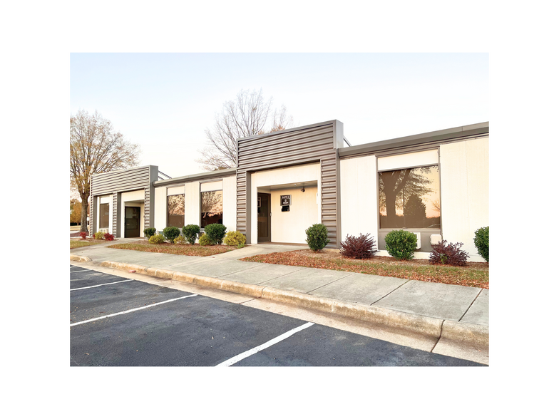 2000-2004 Brentwood Rd, Raleigh, NC for sale - Building Photo - Image 1 of 1