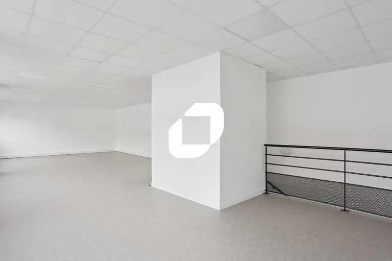 Avenue Paul Maintenant, Corbeil-Essonnes for lease - Interior Photo - Image 3 of 11