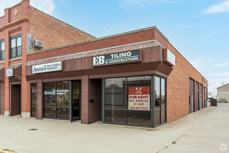 109-115 3rd St SE, Huron, SD for sale - Primary Photo - Image 1 of 1