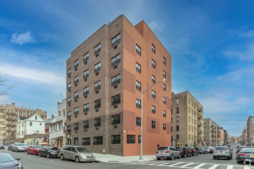 27 Buchanan Pl, Bronx, NY for sale - Primary Photo - Image 1 of 67