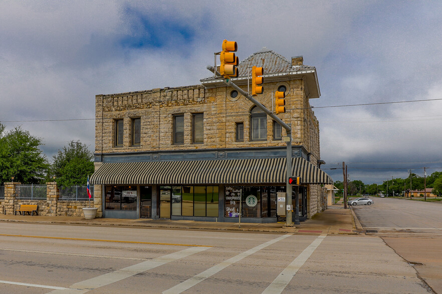 119 N Main St, Jacksboro, TX for sale - Building Photo - Image 2 of 45