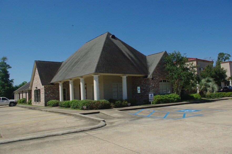 13348 Coursey Blvd Baton Rouge La 70816 Property For On 13348 Coursey Blvd Baton Rouge La 70816 Property For On Loopnet Com