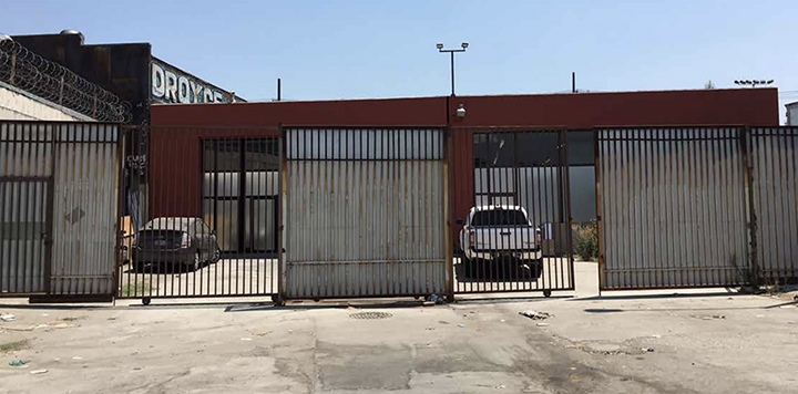 363 S Clarence St, Los Angeles, CA for lease - Building Photo - Image 2 of 4