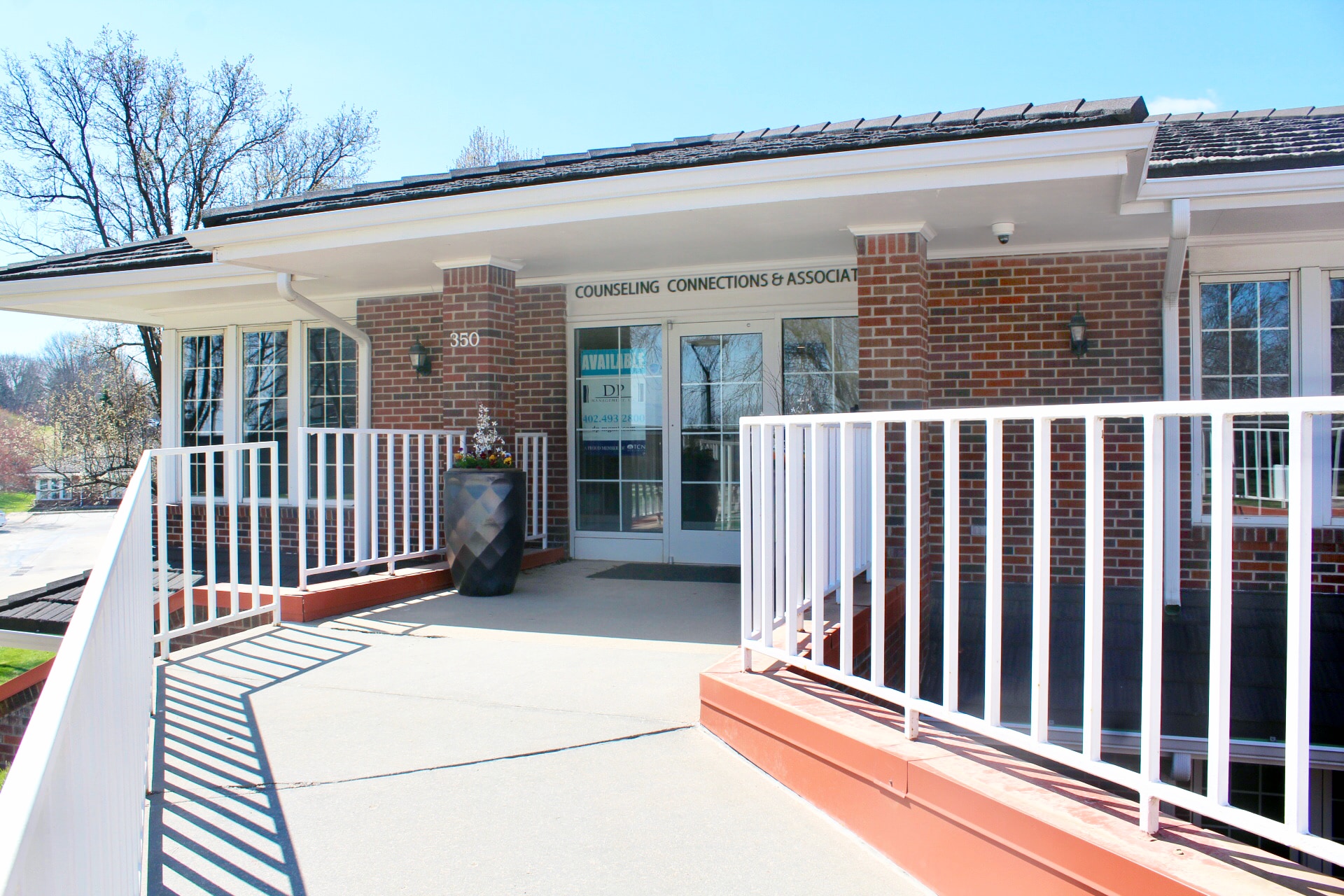 9802 Nicholas St, Omaha, NE for sale Primary Photo- Image 1 of 5