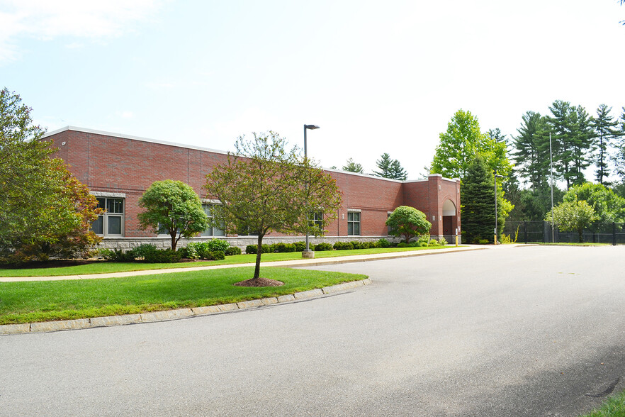 120 Northwest Blvd, Nashua, NH for sale - Primary Photo - Image 1 of 1