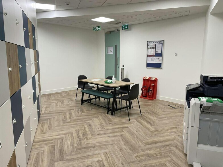 1 Queen St, Bristol for lease - Building Photo - Image 3 of 9