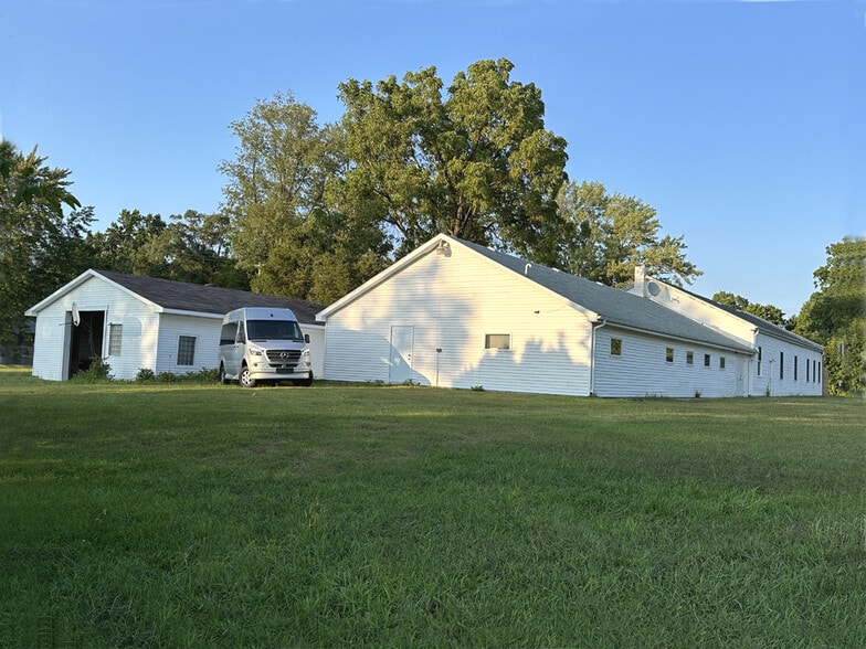 68740 East St, Edwardsburg, MI for sale - Building Photo - Image 3 of 25
